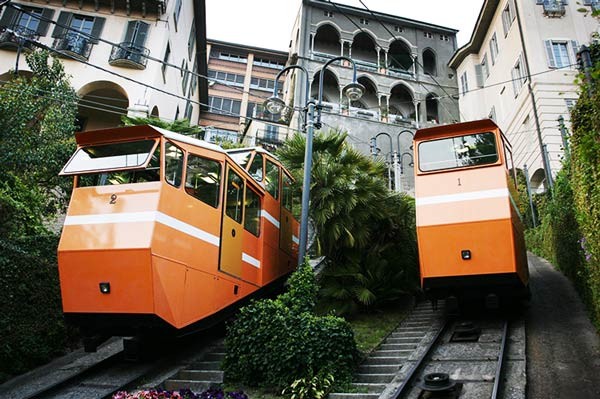 visit-bergamo-funicular-luxury-car-with-driver
