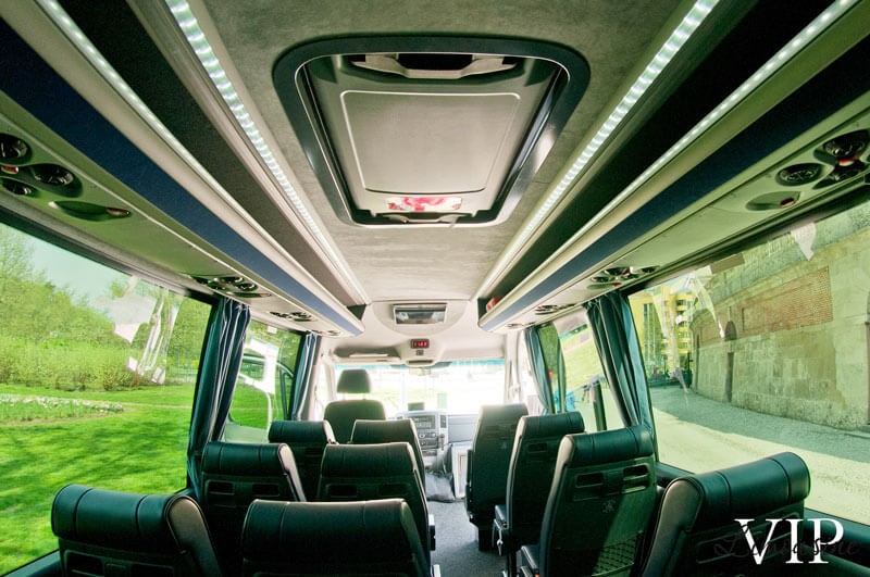 minibus-hire-with-driver-for-stag-and-hen-parties-02