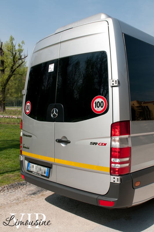 minibus-hire-with-driver-for-stag-and-hen-parties-04