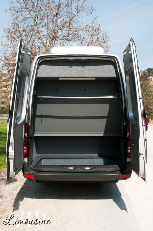 minibus-hire-with-driver-for-stag-and-hen-parties-05