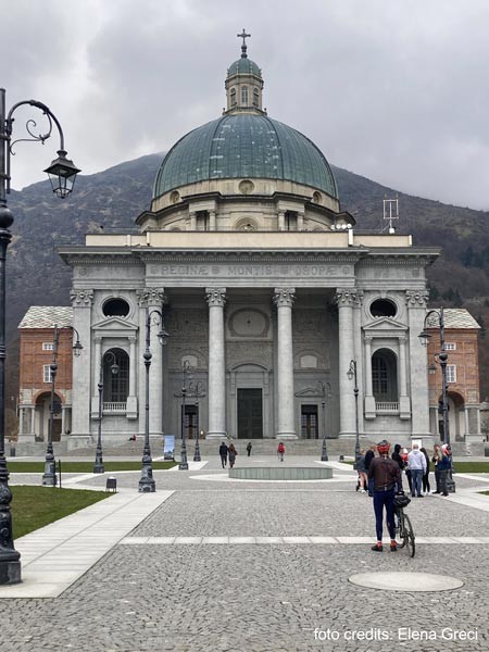 rent-a-bus-milan-03