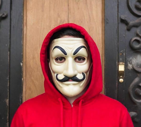 car-with-chauffeur-milan-event-house-of-paper-netflix-1