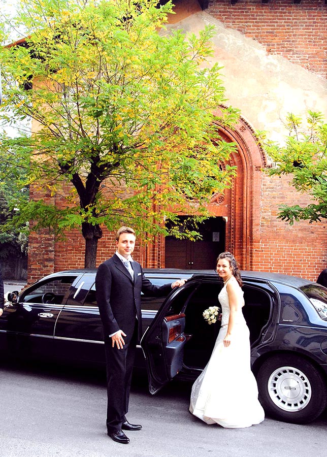 Luxury sedans and limousine with driver for weddings
