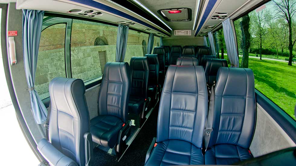 Mercedes Sprinter Luxury 16 seats: interior