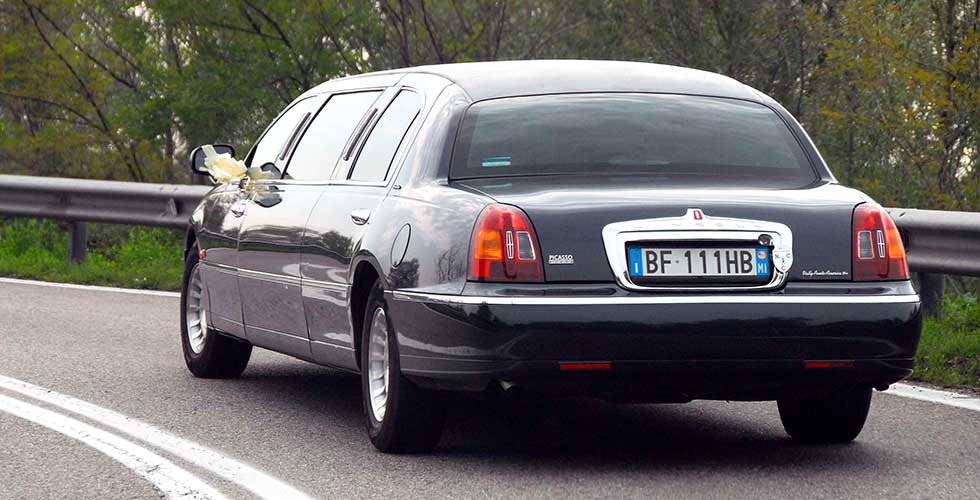 Lincoln Town Limousine: rear view