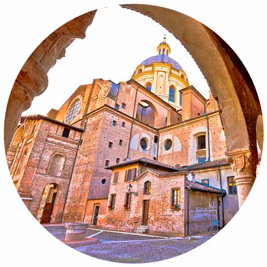 Piazza Sordello and the Cathedral Mantova: 8 places not to be missed - Piazza Sordello and the Cathedral