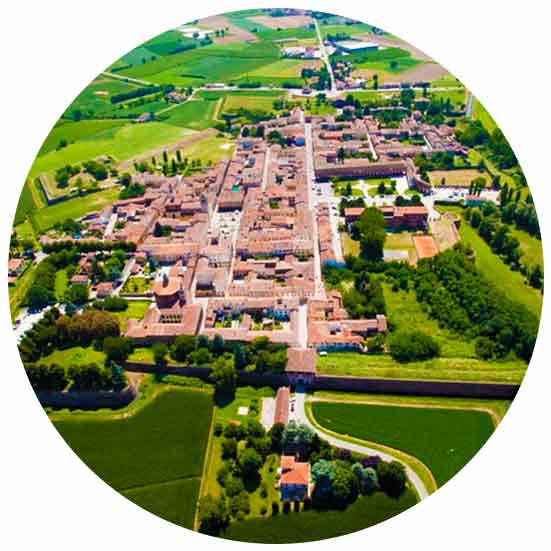 Sabbioneta, the ideal city - Mantova Mantova: 8 places not to be missed - Sabbioneta, the ideal city