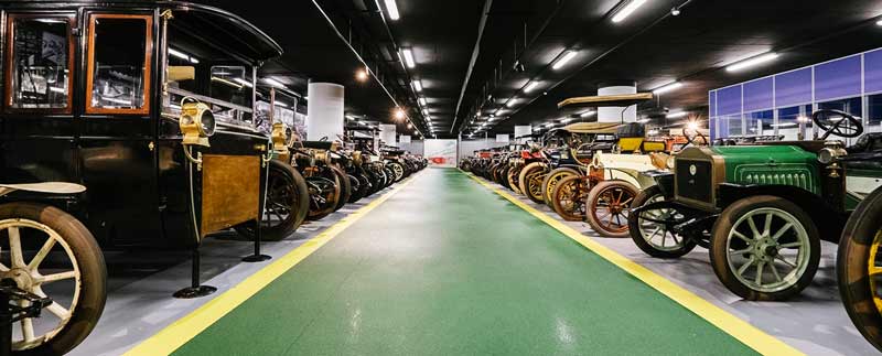 Visita al museo dell'Automobile di Torino con Vip Limousine NCC Milano