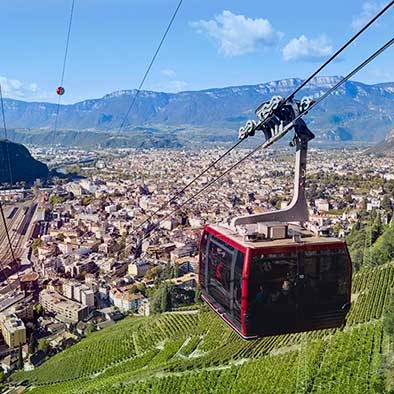 Bolzano: the perfect tour in a luxury car with driver!