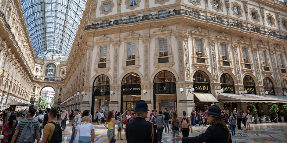 Car Rental with Driver Milan We - Car Rental With Driver Milan We Take You To Shopping Milano