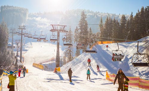 Chauffeur hire and bus rental Milan: ski slope - ski lifts