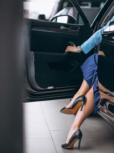 Christmas holiday: elegant female legs