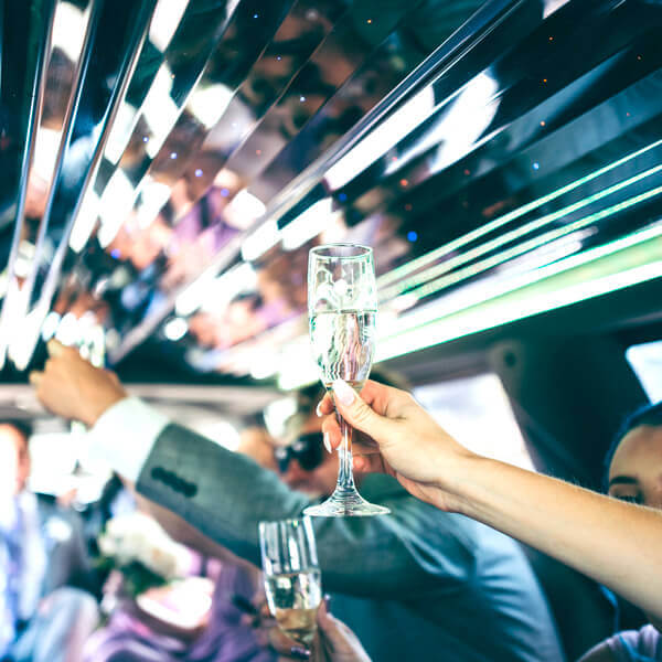 Luxury Coach Hire with Driver Milan: Organise your Corporate Event