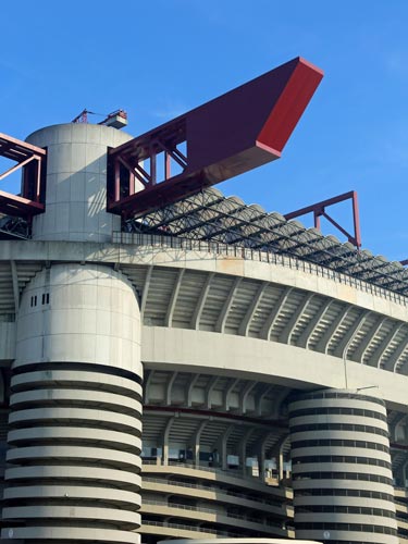 Private chauffeur service in Milan for concerts and major events: with no stress san siro stadium