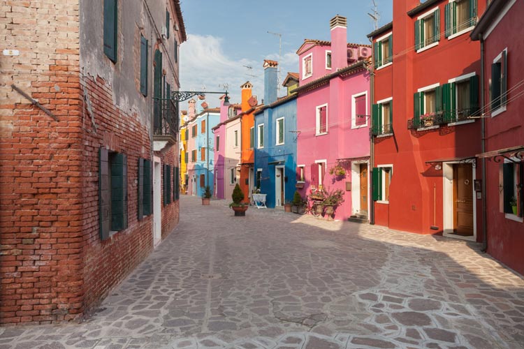 Rent a driver with car in Milan Burano
