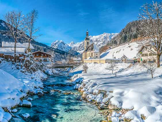 Visit the snowy Switzerland: in a luxury car with driver!