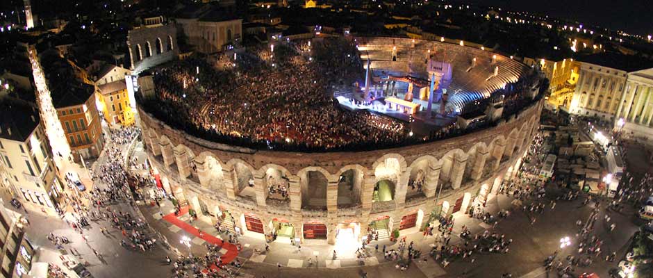 Tour to the Arena and the wonders of Verona