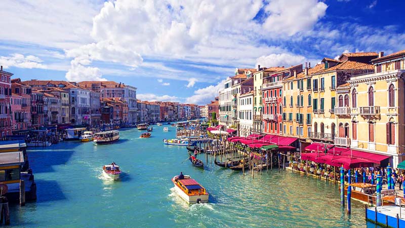 Venice tour by luxury car with driver – Canal Grande of Venice Venice tour by luxury car with driver – Canal Grande of Venice