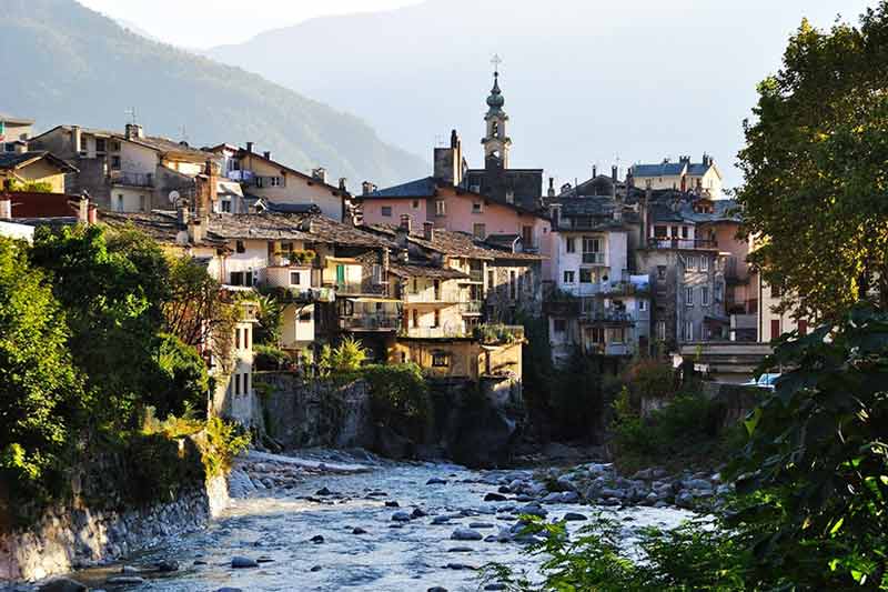 Chiavenna - Valtellina with a chauffeured car rental service Chiavenna - Valtellina with a chauffeured car rental service