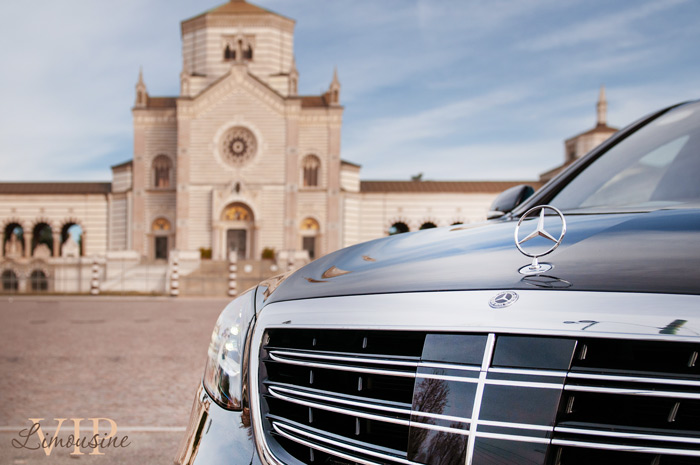 Tour of Milan in luxury cars with driver